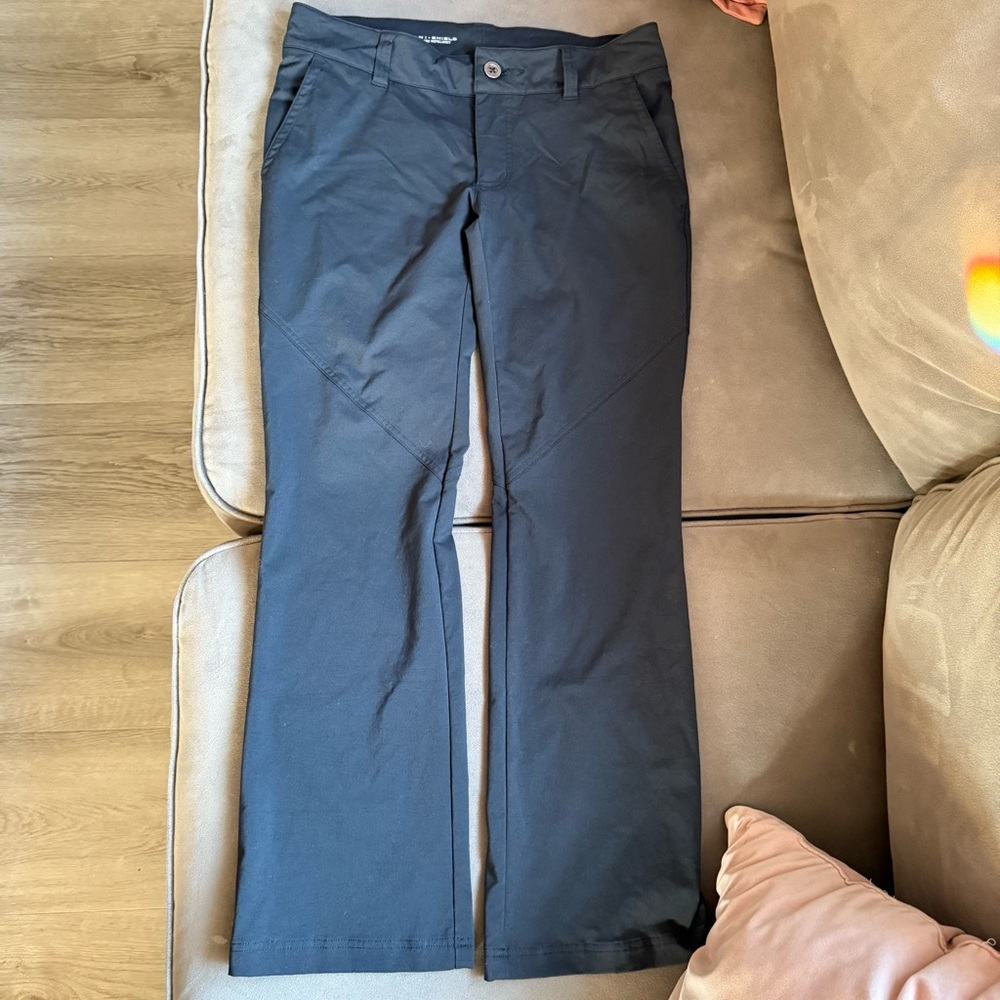 Columbia Women's Navy Blue Cargo Pants with Omni-Shield Size 6 Short